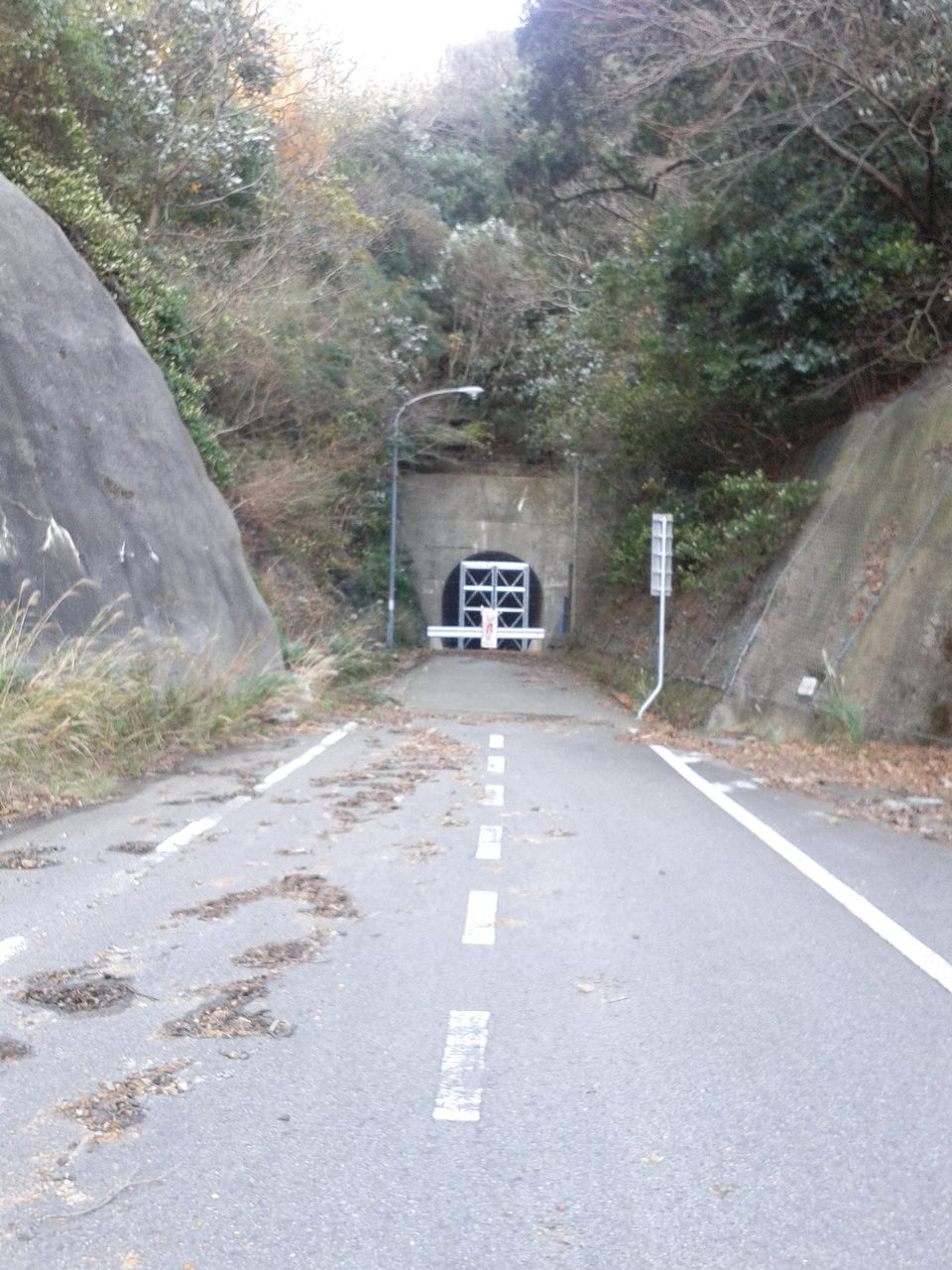 旧衣奈トンネルを調査する 探検調査する