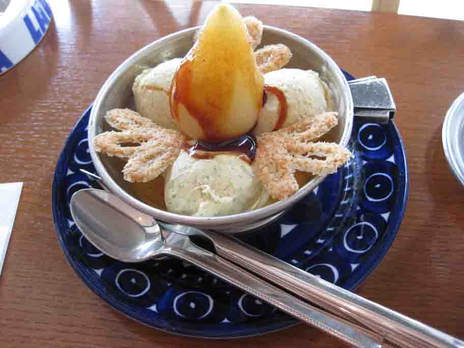 パティスリーで あえて塩っぱいものを食べて小腹を満たすことの幸福感 イートイン編 オーボン ヴュータン 心に美味しい食べ物探し