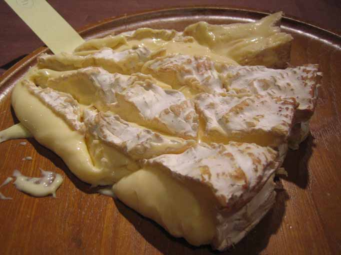 ウィーン会議において満場一致でu201cチーズの王u201dに選ばれたチーズ＠Brie 