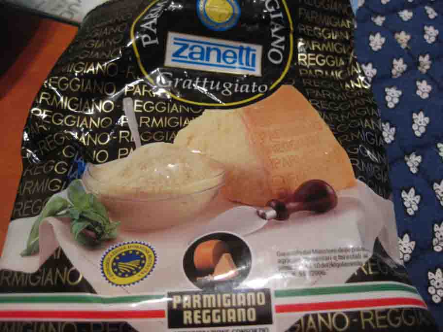 パルミジャーノ レッジャーノとペコリーノ ロマーノを使ってローマ名物カチョエペペを作ってみた 心に美味しい食べ物探し