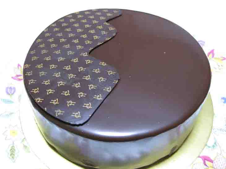ピエール エルメが考える 究極のチョコレートケーキ を予約し食べる ピエール エルメ パリ ホテル ニューオータニ店 心に美味しい食べ物探し ピエール エルメが考える 究極のチョコレートケーキ を予約し食べる ピエール エルメ パリ ホテル ニューオータニ店 心に美味しい食べ物探し