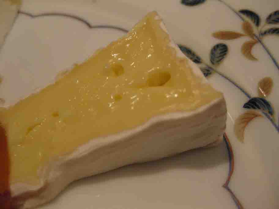 無殺菌乳製のカマンベールと殺菌乳製カマンベールの違いを探求してみる@@Camembert de Normandie(AOC/AOP) VS Camembert Pasteurise(non-AOC/AOP) : 心に美味しい食べ物探し