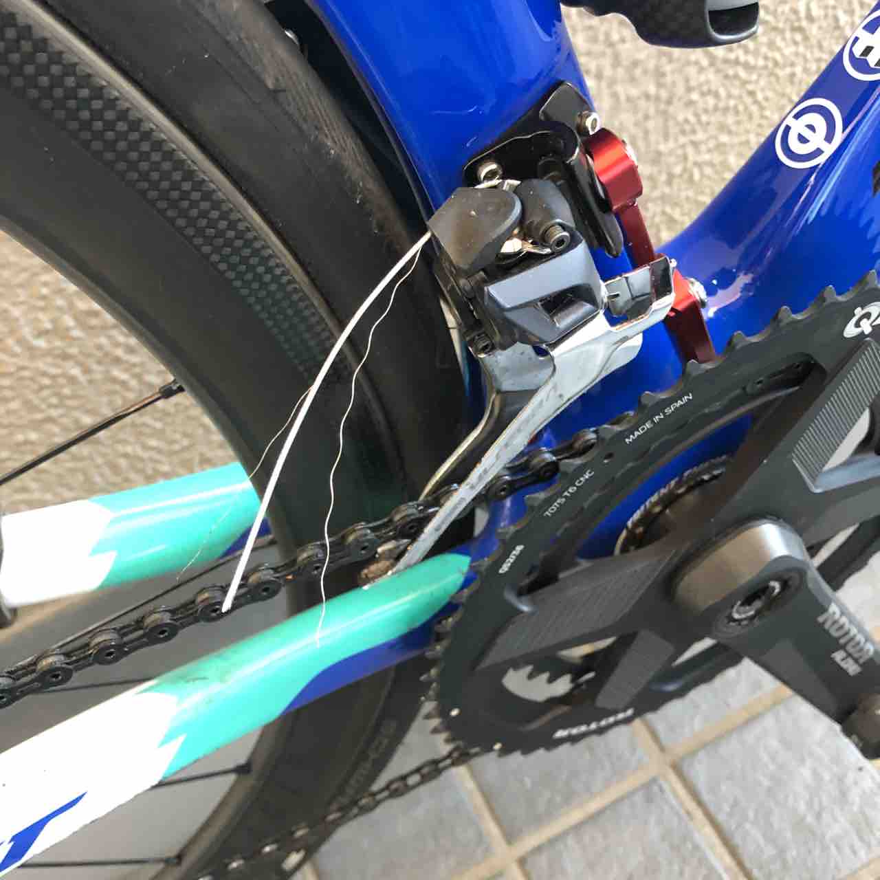 自転車 異音 不思議に思った店員が 靴