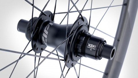 zipp-zr1-hub-1800