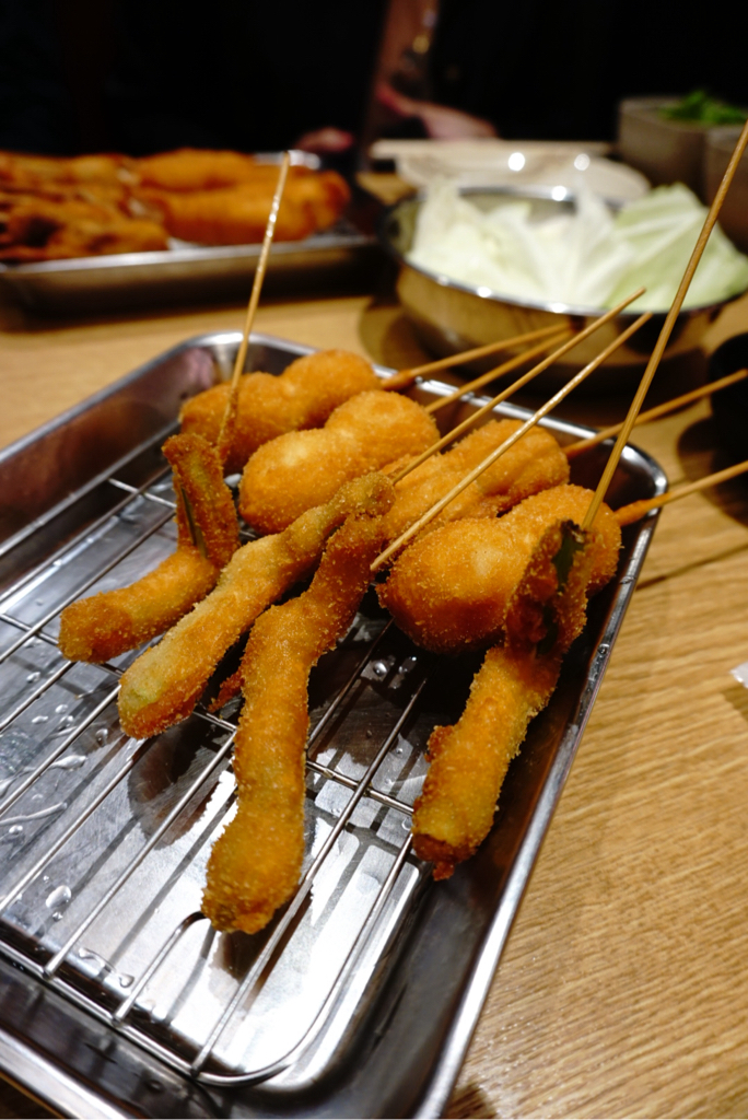 串かつだるま 新大阪駅アルデ店 初めて食べた串かつに魅了されまくる かつもソースもこんなに美味しいとは 続 モルトの食趣自由 北九州 串かつだるま 新大阪駅アルデ店 初めて食べた串かつに魅了されまくる かつもソースもこんなに美味しいとは 続 モルトの食趣自由 北九州