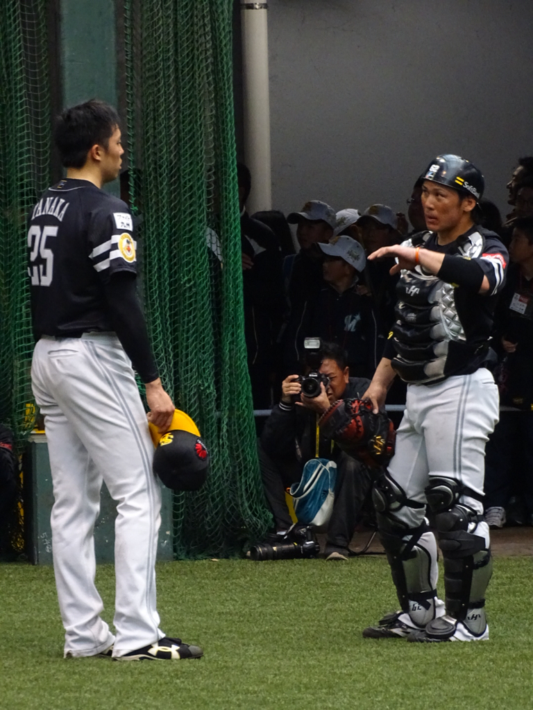 松田宣浩選手 今宮健太選手５年連続ゴールデングラブ賞 三遊間のコンビで５年連続ゴールデングラブ賞は凄い さらに 柳田選手 甲斐捕手も 続 モルトの食趣自由 北九州