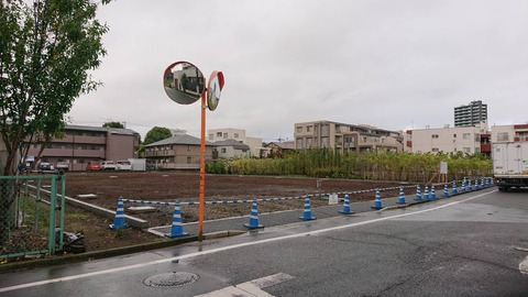 176873