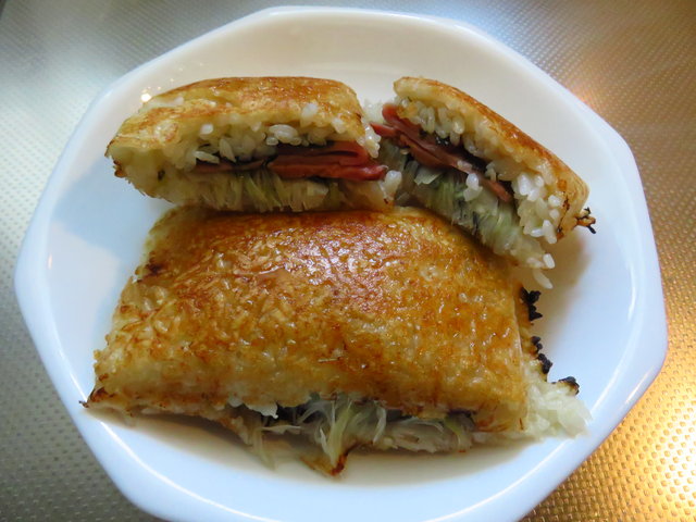 バウルー ホットサンドメーカーで焼きおにぎり Part3 ネギチャーシュー編 ちょい買い雑記帳