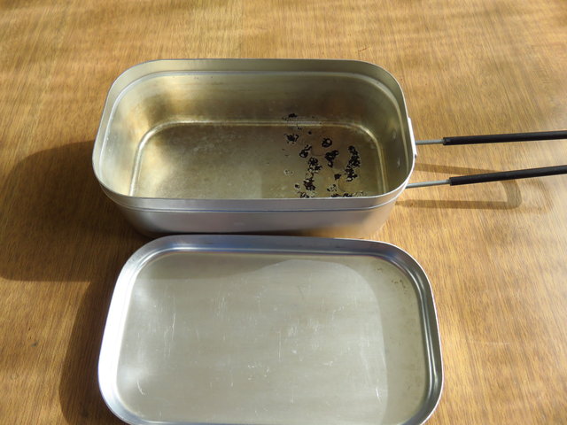 メスティン アルミクッカーの焦げ付き 重曹で焦げ付きを落とせるのか ちょい買い雑記帳 メスティン アルミクッカーの焦げ付き 重曹で焦げ付きを落とせるのか ちょい買い雑記帳