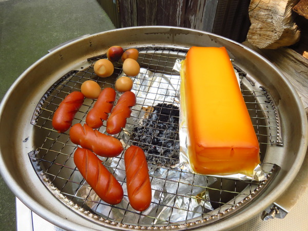 2016-06-19 燻製ファミリアチーズ ウズラ ソーセージ 004