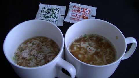 PIC_0680.JPG>日清 マグうどん きざみキツネ 豚カレー