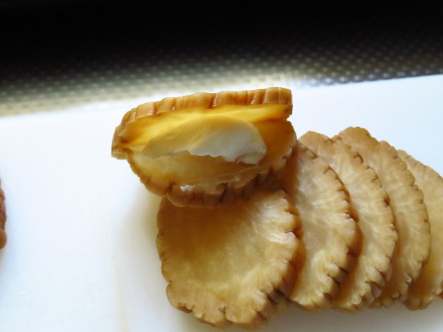 いぶりがっことクリームチーズ 誰が考えたかは知りませんが クセになる美味さですぜ ちょい買い雑記帳