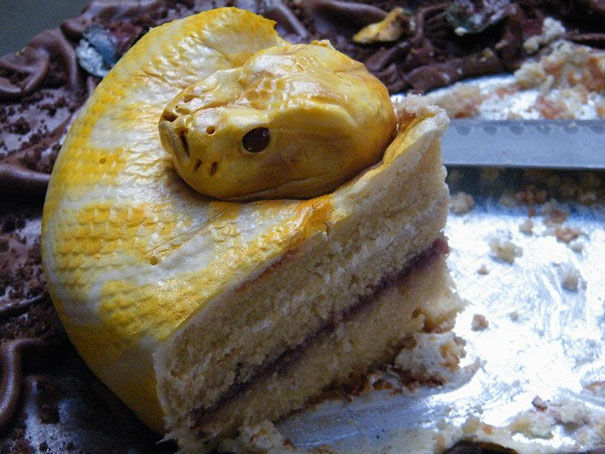 グロテスクすぎるハロウィンスイーツ でも味は保証するよ ๑ ڡ ๑ チョイ見 グロテスクすぎるハロウィンスイーツ でも味は保証するよ ๑ ڡ ๑ チョイ見