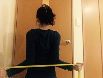 セラバンドのストレッチ ナースの胸郭出口症候群手術と術後の経過録