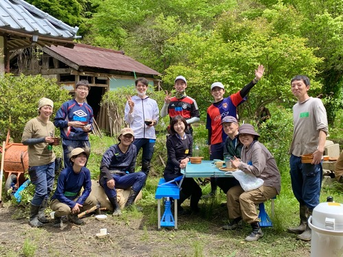 F3666C55-C18F-43EF-84E1-F42FA950A9F7