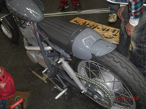 j03