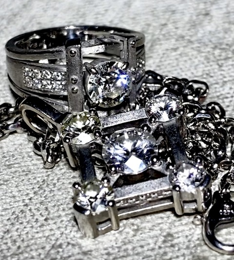 C4F64DB3-288C-4C65-8DC1-EE0B3D08F6B4