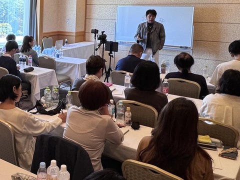 65B24331-76DA-4D08-92E8-658DFAC50E43