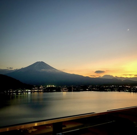 AB6827EC-298B-474F-B7A5-F98DAB299643