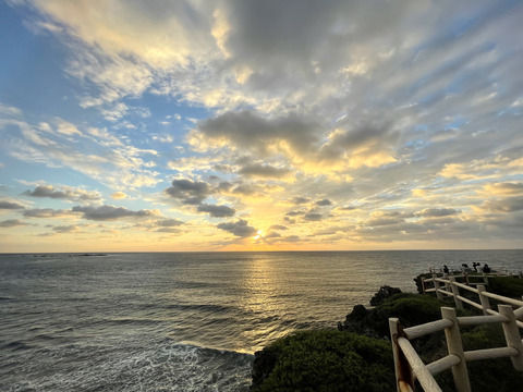 B6C64F43-5654-4101-ABF3-9E45392898F1