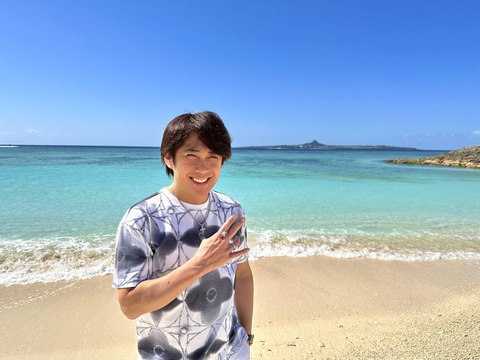 9AA204E8-A2D7-4A76-A2AE-A56C1EA945FE