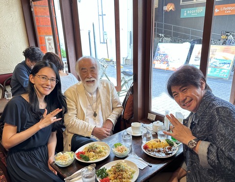 EBECCCCB-66D6-47E8-AE18-144BCB790E64