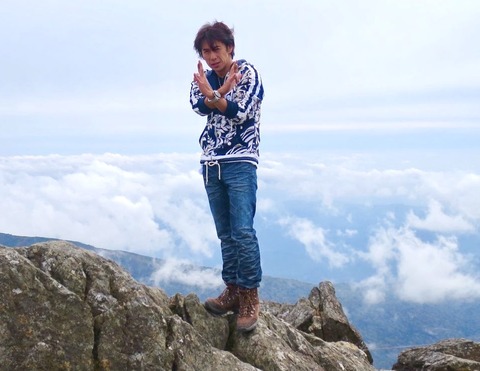 C86FF1E0-73C3-4351-A8F4-7AE5A054A13C