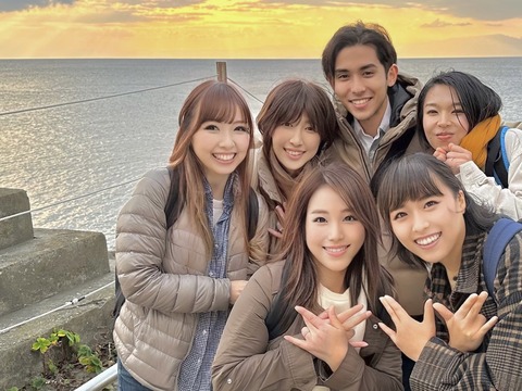 0483C549-7CA6-42C7-96E2-04A8682F8034