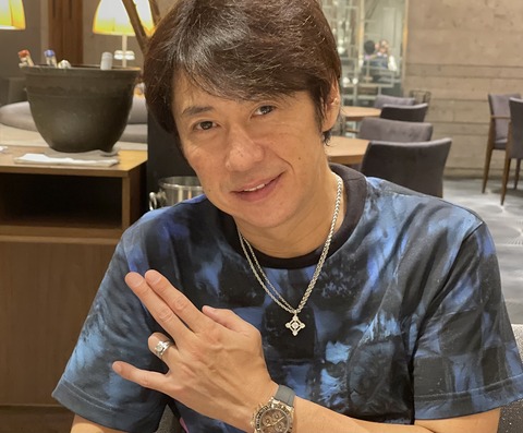 4A95E4E2-482F-4CAA-933B-6C57825B33DA