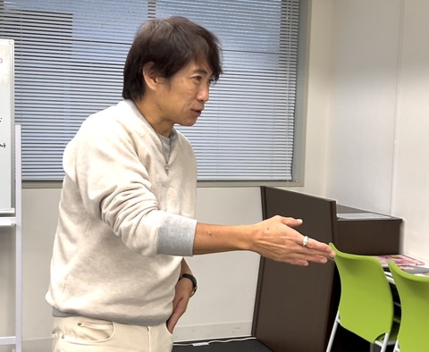 D9944ADA-3B6D-45FA-8424-8197C99E1511