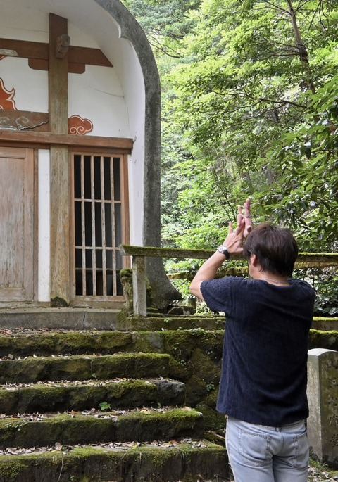 74992611-9BE4-4D93-A4F7-A6D86B951454