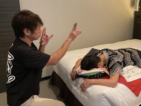 7F3A6C6E-2EB6-4B5A-9751-BA862D30A9CD