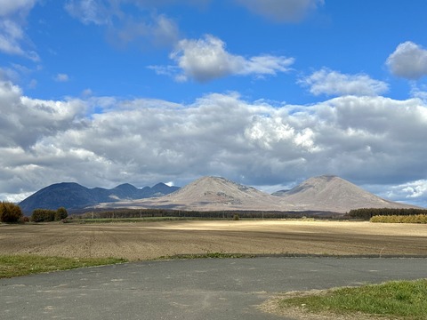 0CC1EE51-F6F7-4416-B5B8-BC253151FB18