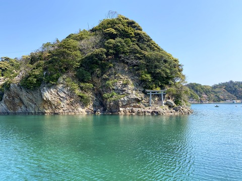 FA75D654-BC68-402D-81DB-1D7F9187EFD6