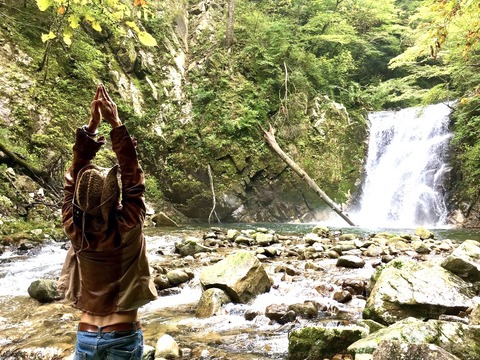 4C9220A1-95FD-40AB-87FA-2B0D21DFBCA1