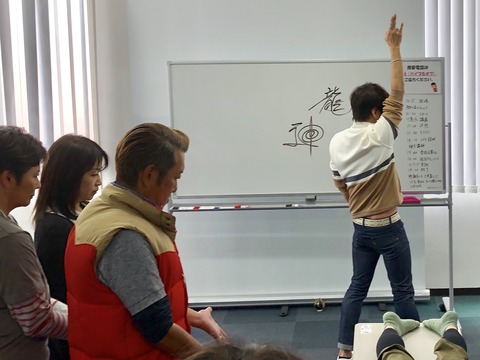 911EE0BE-19B1-433F-90F3-968D04D260A4