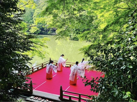 8EE7A07A-62C8-4E99-9334-BFBCD35C2EBC