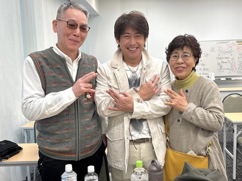 D9E6C48A-8D82-4C2E-B033-4BB0A75780FB