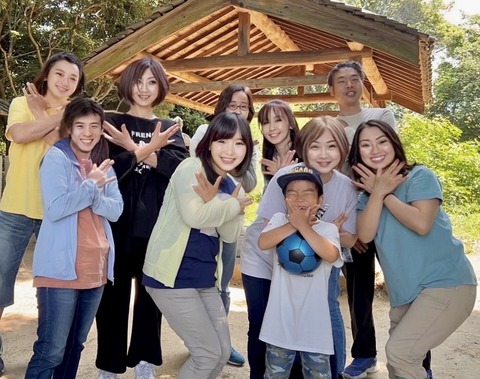 2BAD4202-50B4-439B-BB3D-8009069731E2