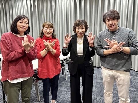 91D3DA47-A2F2-4359-893C-96DDF99C2B24