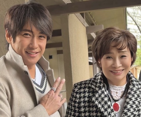 1F548F81-7854-40A4-A176-3C831E024C25