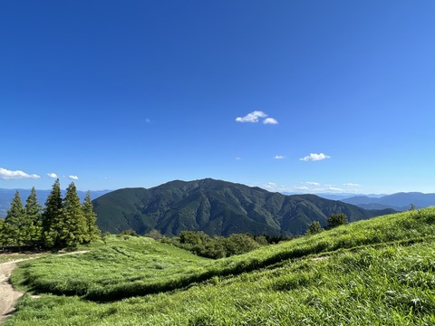 0841B483-2143-4170-AAE4-D560F20BE98E