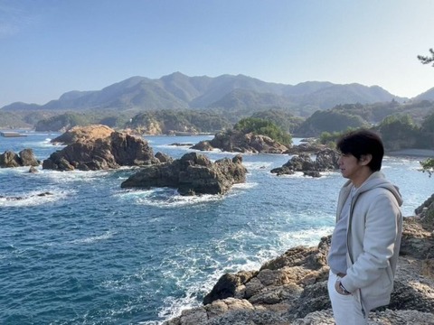 CE898755-8280-40FB-B53D-BA49C11E68F0