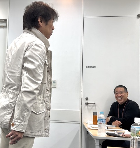 CB38E37F-640E-4DB1-A345-859252C5F594