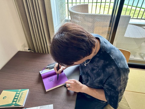 2A897DA2-6370-4D26-BC15-F823A4CCFFDE