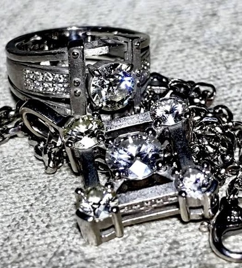 4BB6F230-95EC-4C93-82D5-28A1D05B7734