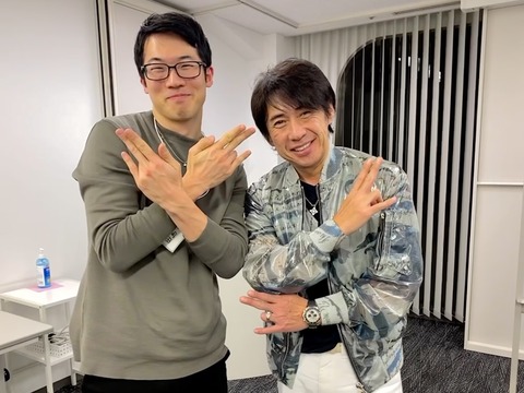 E04F75E2-1D83-4AA9-9CF0-87D1861ED601