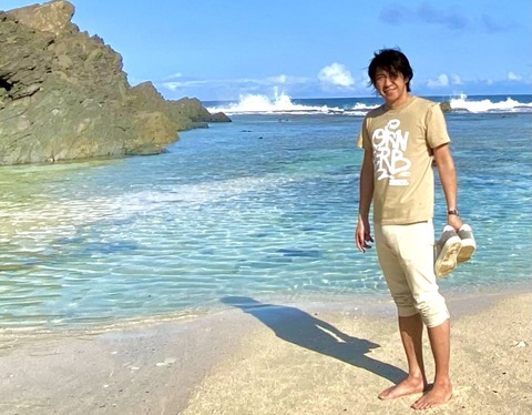 1650601A-A979-461A-B4C3-FA4D3878A873