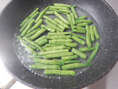 牛肉といんげんのカレー風味のウスター炒め200225-P1