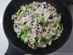 豚肉と小松菜の塩炒めP3